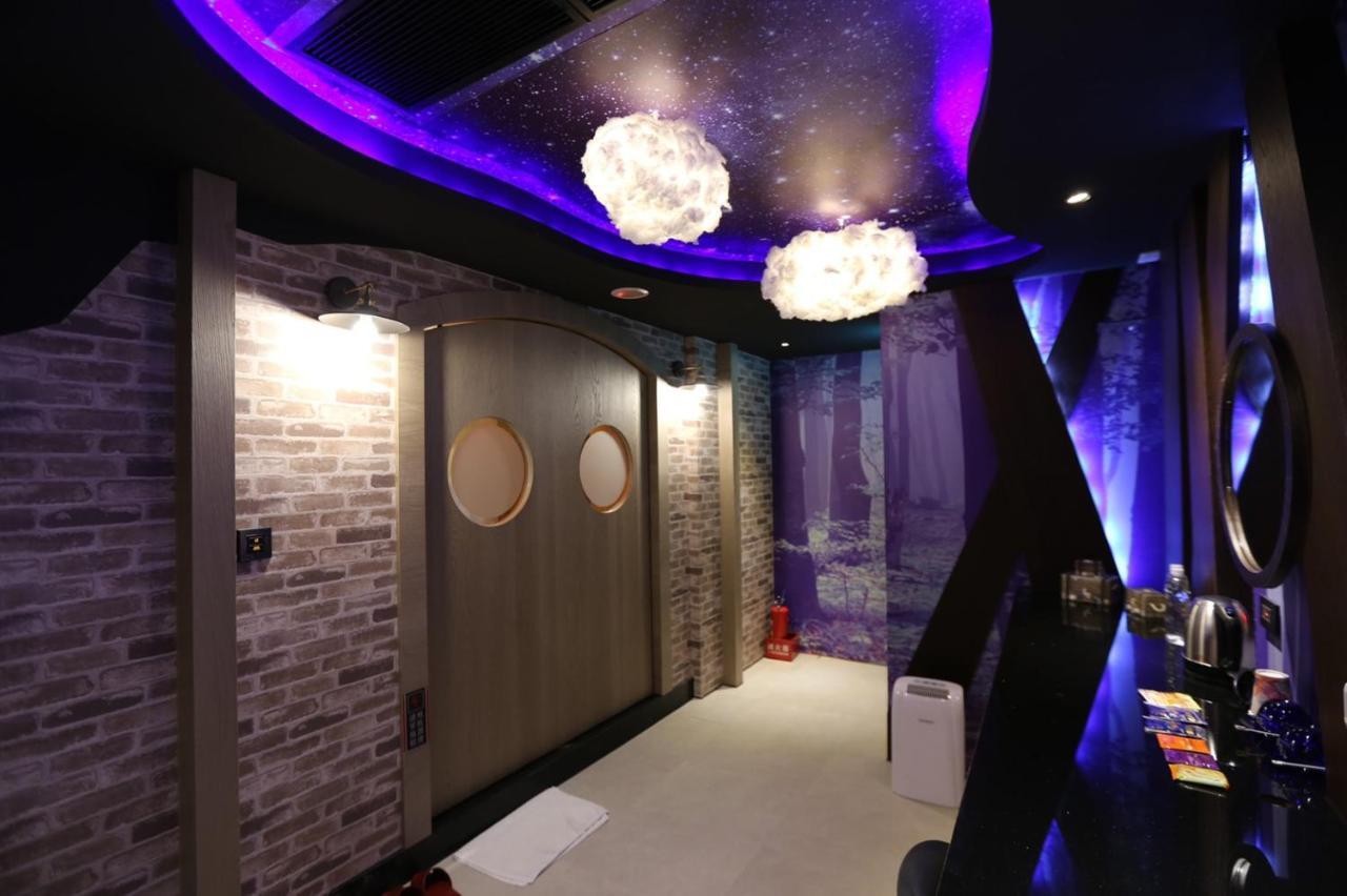 Yosemite Motel - Taiyuan Branch Taichung Bagian luar foto
