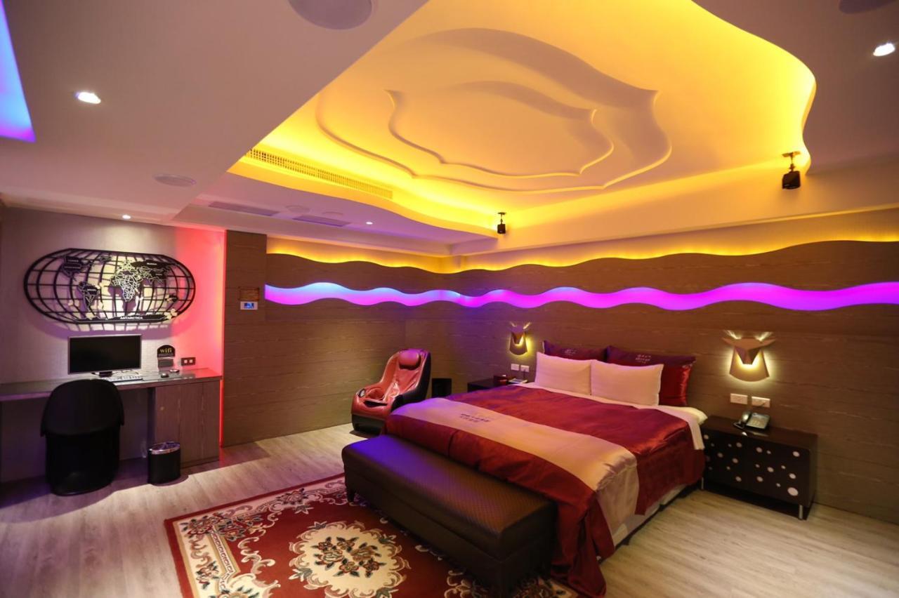 Yosemite Motel - Taiyuan Branch Taichung Bagian luar foto