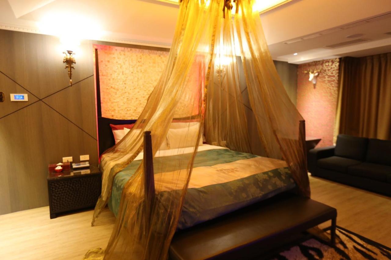 Yosemite Motel - Taiyuan Branch Taichung Bagian luar foto
